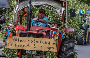 Festumzug - 125 Jahre Feuerwehr Schoningen Festumzug - 125 Jahre Feuerwehr Schoningen
