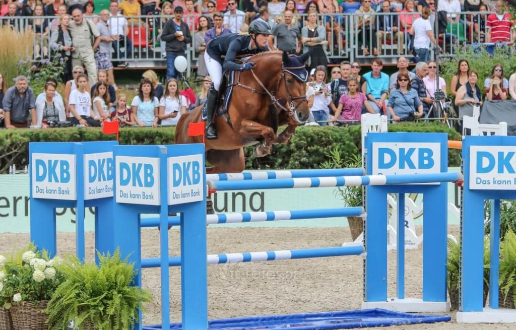 Simone Blum feiert 2. Platz  – Grand Prix – Longines Global Champions Tour Berlin